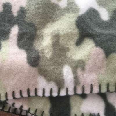 New Fashion 2019 Double-sided Velvet Camouflage Trigonometric Needle Hem Blanket Knee Blanket